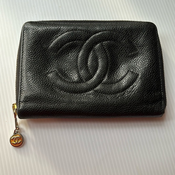Chanel Black Quilted CC Timeless Zip Around Wallet - Picture 1 of 11